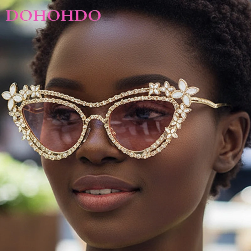 

2026 Trendy Metal Cat Eye's Imitation Diamond Women Sunglasses New Luxury Punk Men Sunglass Outdoor Travel Shade Eyewear UV400