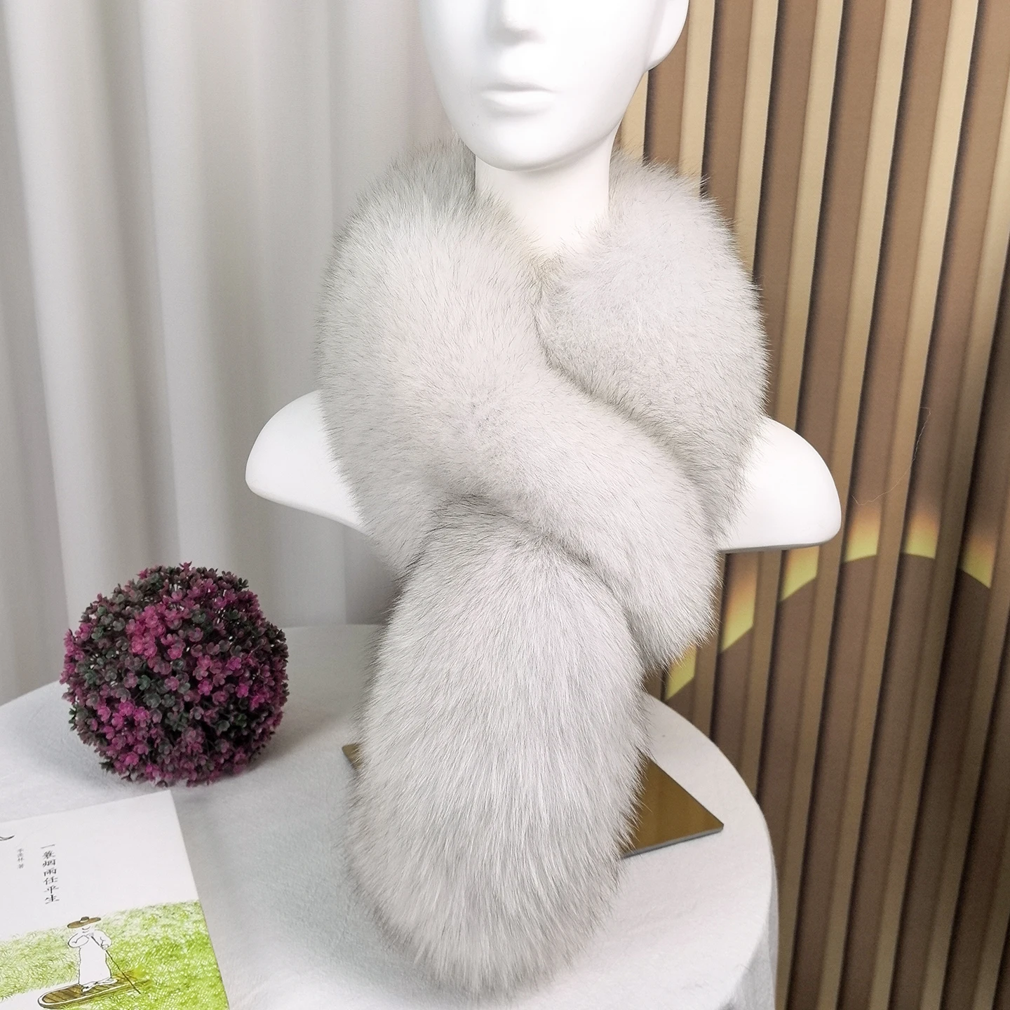

Besfilin Women's Double-Sided Fox Fur Scarf Thickened Warm Leather Collar Autumn Winter Fashion Accessory
