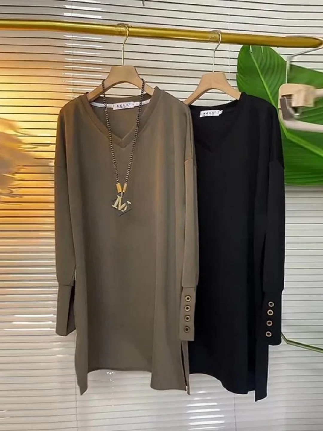 Korean Style Long Sleeve V-Neck T-Shirt Women's plus Size Mid-Length Slimming Belly Cover Button Splice Base Shirt