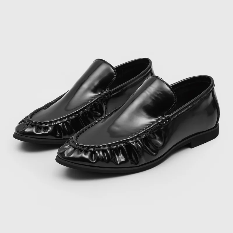 Vintage British-style Pleated Men Shoes Black New Style Glossy Loafers One-piece for Commuting Men Casual Shoes Sizes 38-46