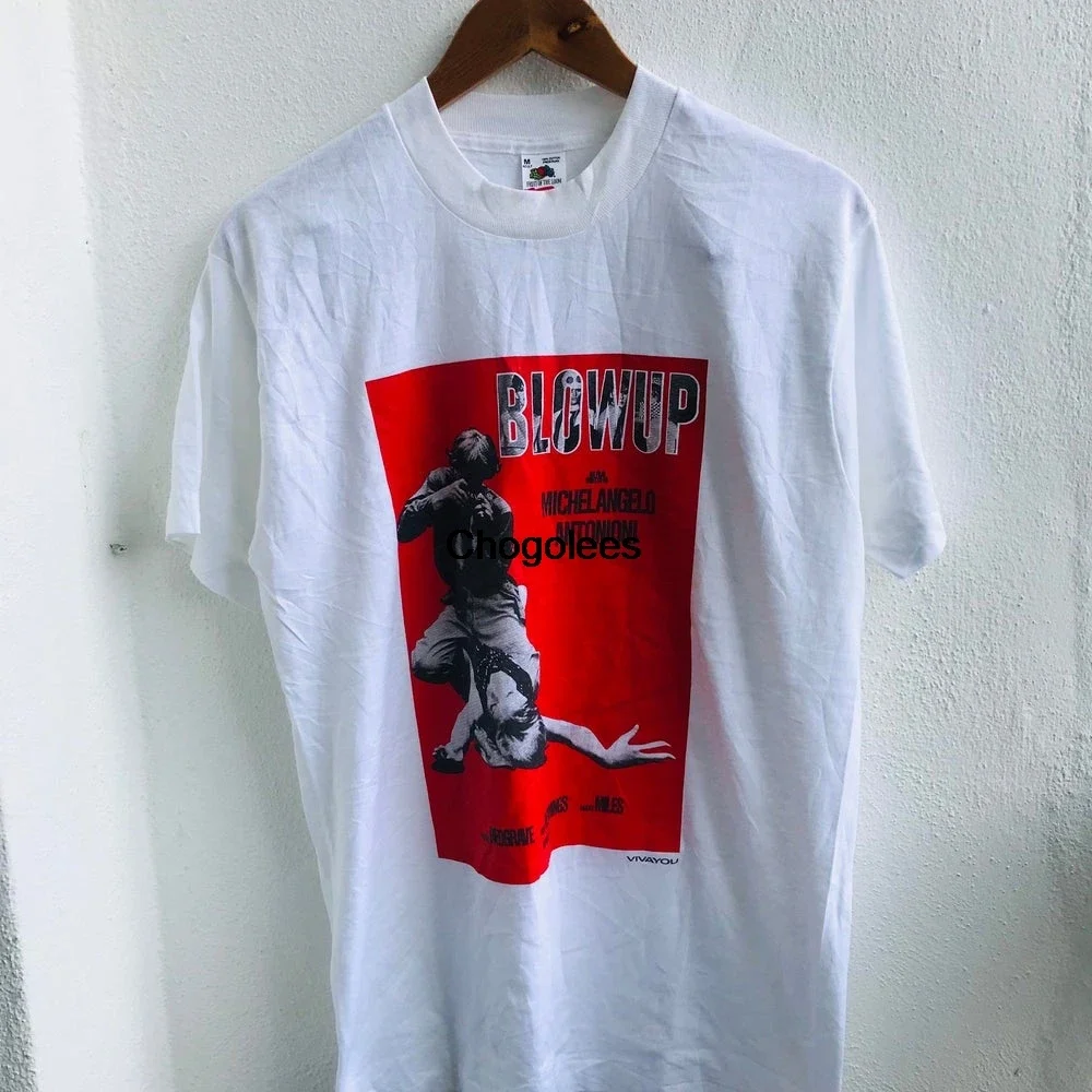 Grab It !! Vintage BLOWUP Mystery Thriller Film by Michelangelo Antonioni Movie T Shirt