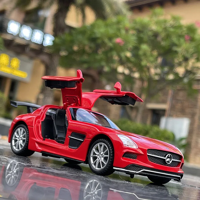 1:32 بنز SLS Supercar سبيكة العضلات نموذج سيارة الصوت والضوء التراجع لعبة أطفال المقتنيات هدية عيد ميلاد