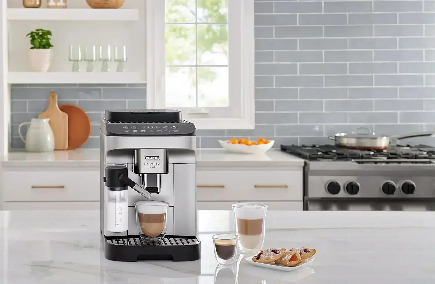 Kitchen suppliesDe'Longhi Magnifica Evo with LatteCrema System, Fully Automatic Machine Bean to Cup Espresso Cappuccino and Iced