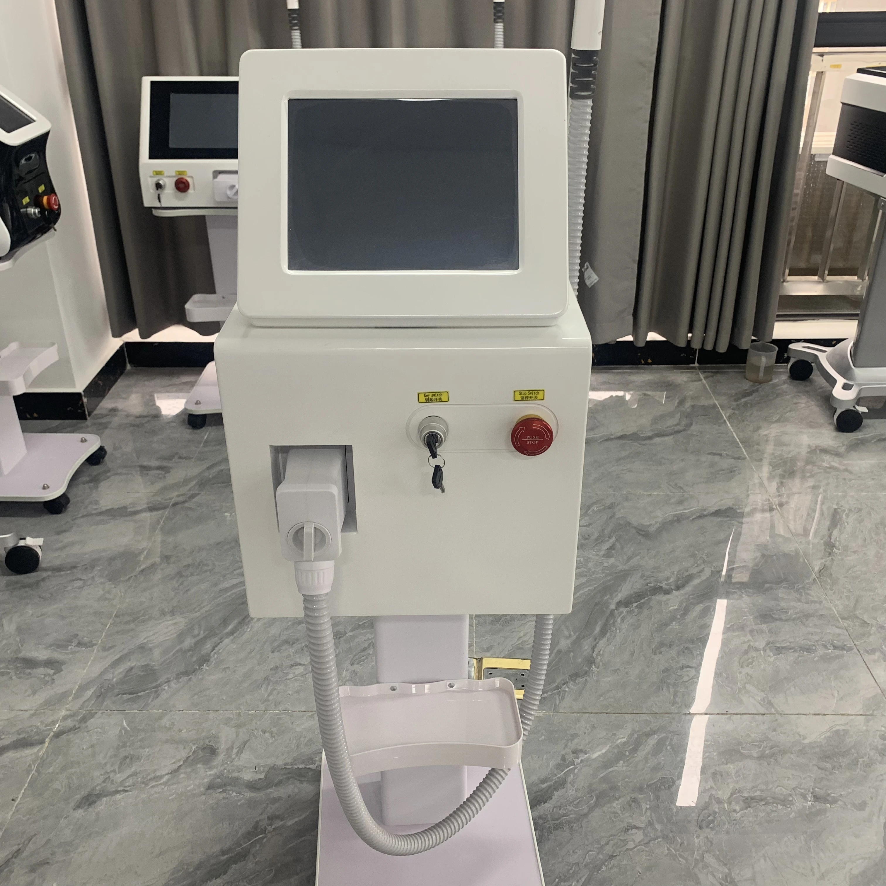 NEW 3000W 3 Wavelength 808 Diode Laser Hair Removal Machine Ice Titanium Permanent Painless Physical Body Care Depilation Device