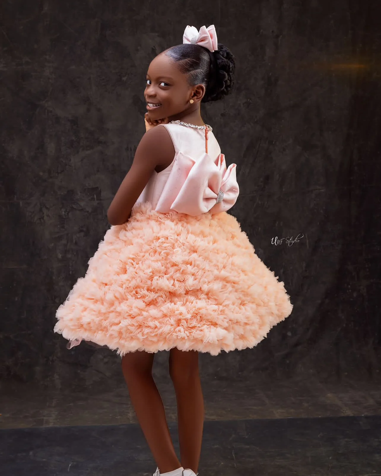 فساتين قصيرة للفتيات على شكل زهرة لحفلات الزفاف، فساتين عيد ميلاد مكشكشة مخصصة، فستان الأميرة للحفلات الراقصة لالتقاط الصور