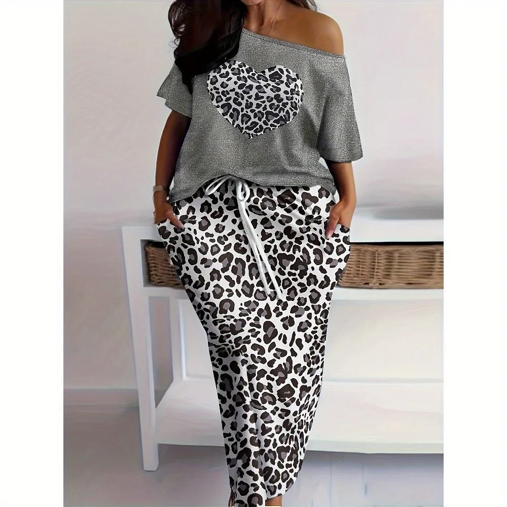 

Oversized Heart-Shaped Leopard Print Top + Drawstring Skirt Set