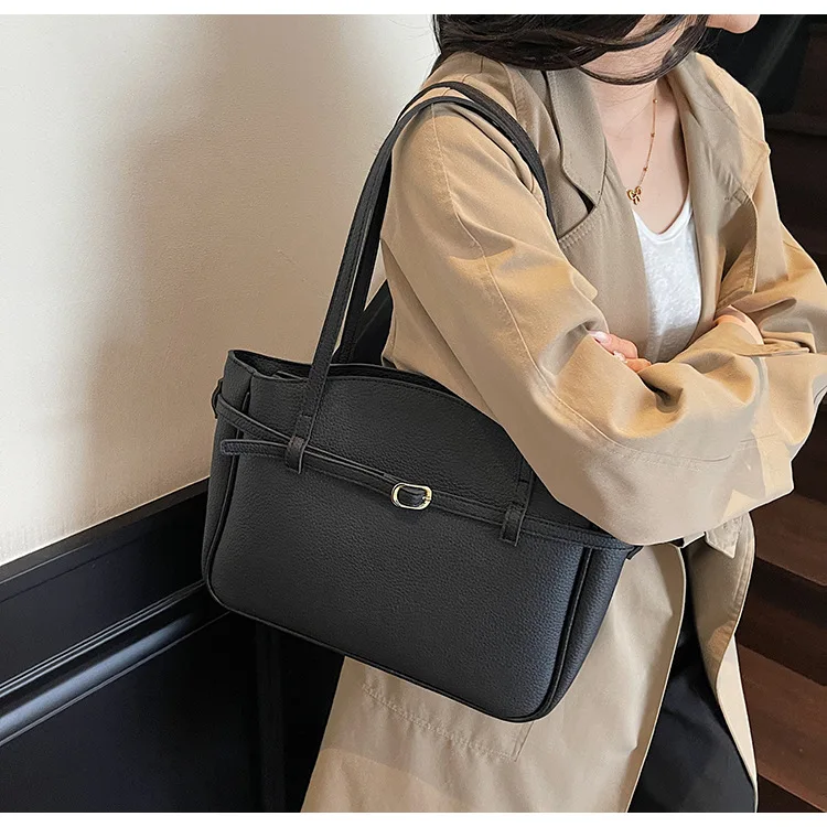 

Premium Vintage Large Capacity Bag for Women, 2025 New Model, Casual and Simple Shoulder Bag, for Daily Commuting, Tote Bag