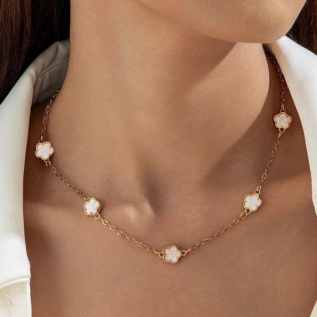 Tocona Fashion Classic colorful Jewelry Alloy Five Leaf Clover Pendant Necklace Female Tail Chain Adjustable Holiday Party Gift