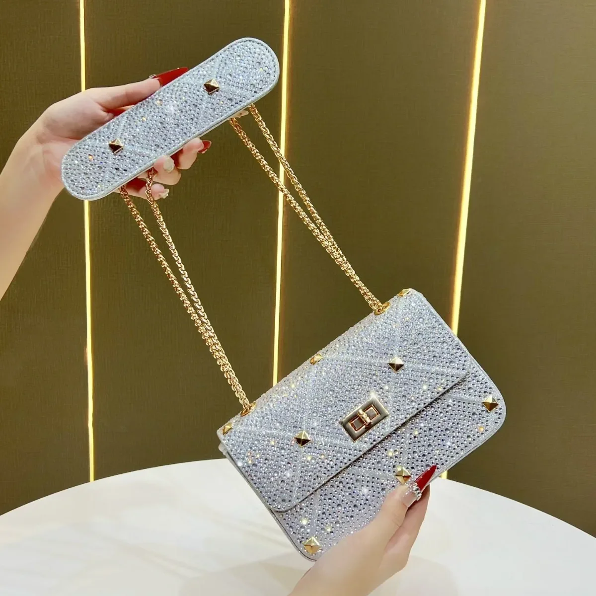New premium light luxury small  full diamond clutch  commuter chain handbag women's bag versatile messenger