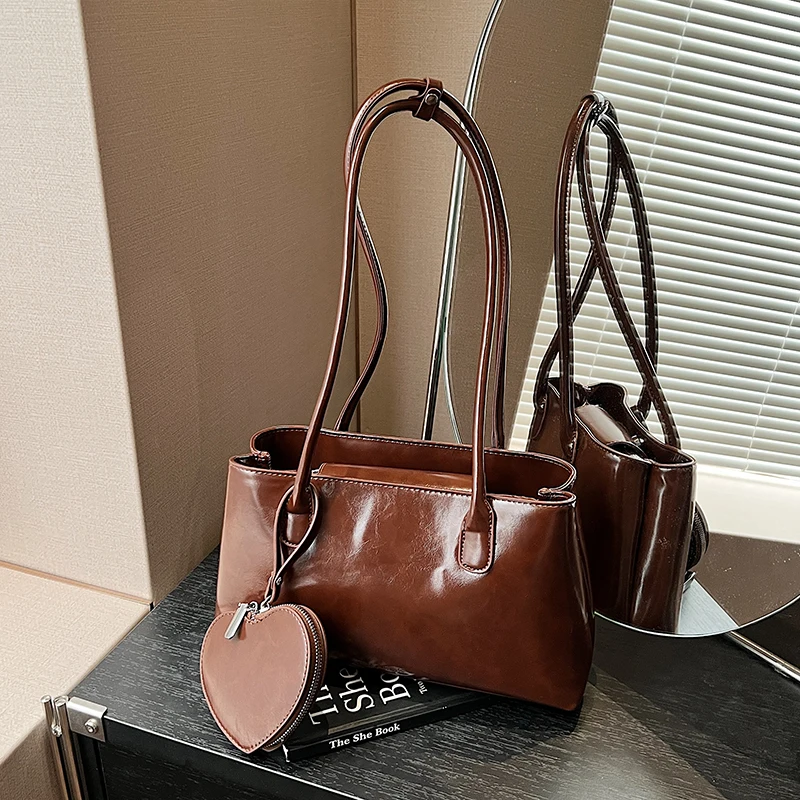 

Women's Patent Faux Leather Tote Bag Heart Pouch Set Structured Shape Adjustable Strap Quiet Luxury Aesthetic Shoulder Bag 2026