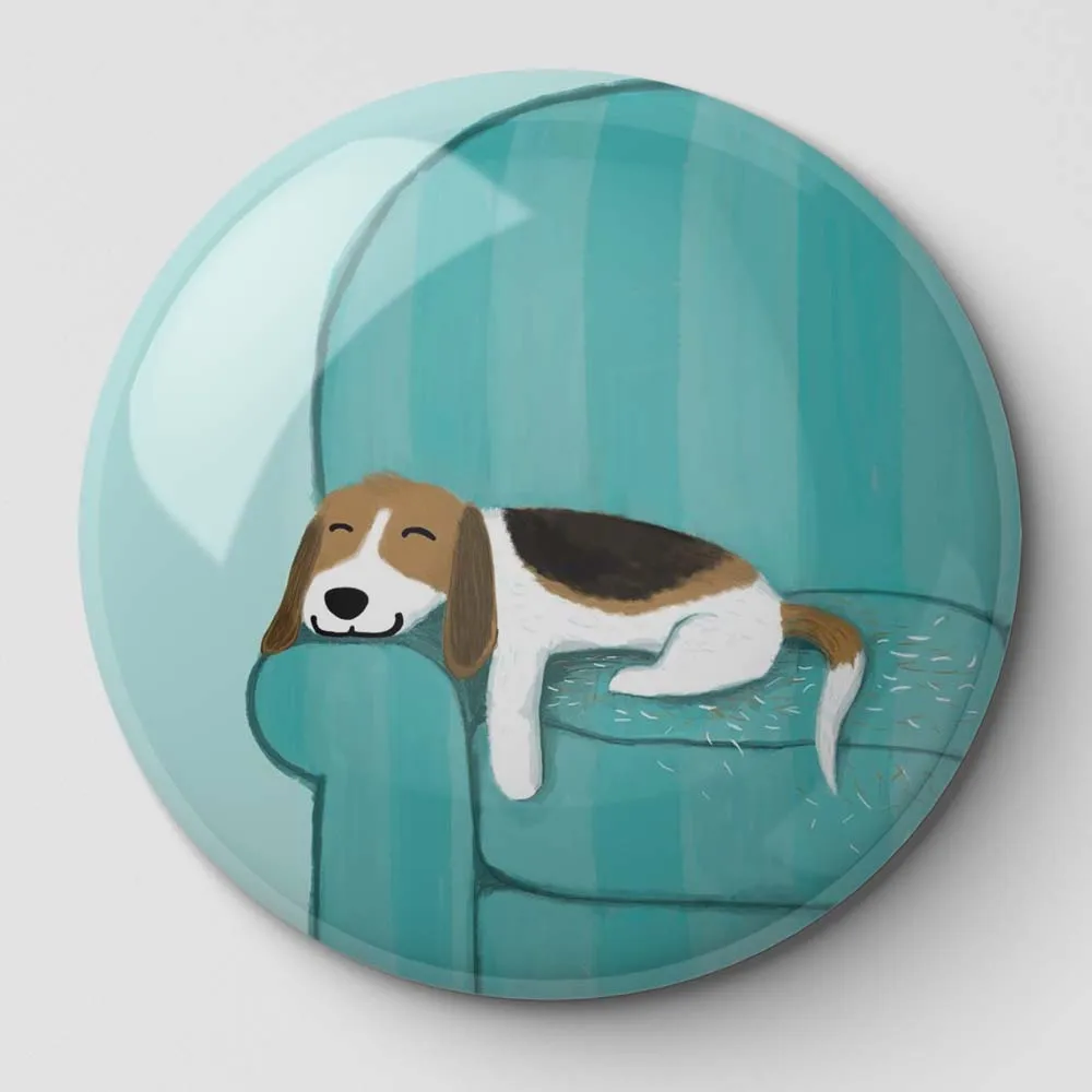 Happy Couch Dog Cute Beagle Soft Button Pin Customizable Decor Lapel Pin Fashion Cute Creative Cartoon Collar Hat Metal Brooch