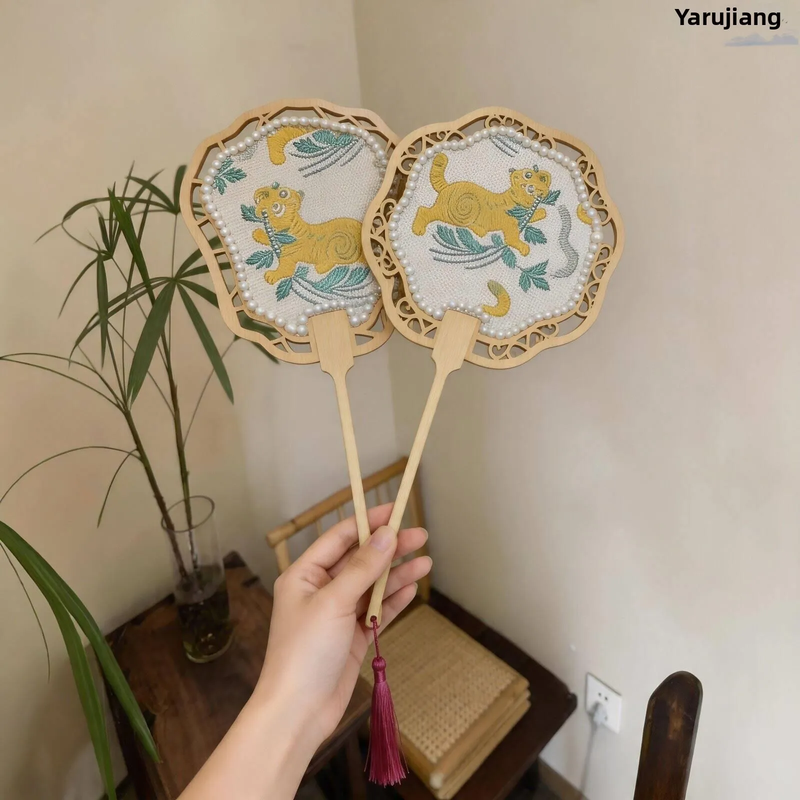 

Portable DIY Material Fan Ancient Style Song Jin New 2026 Home Use Carry on Hand Fan High Aesthetic Value Summer Cooling