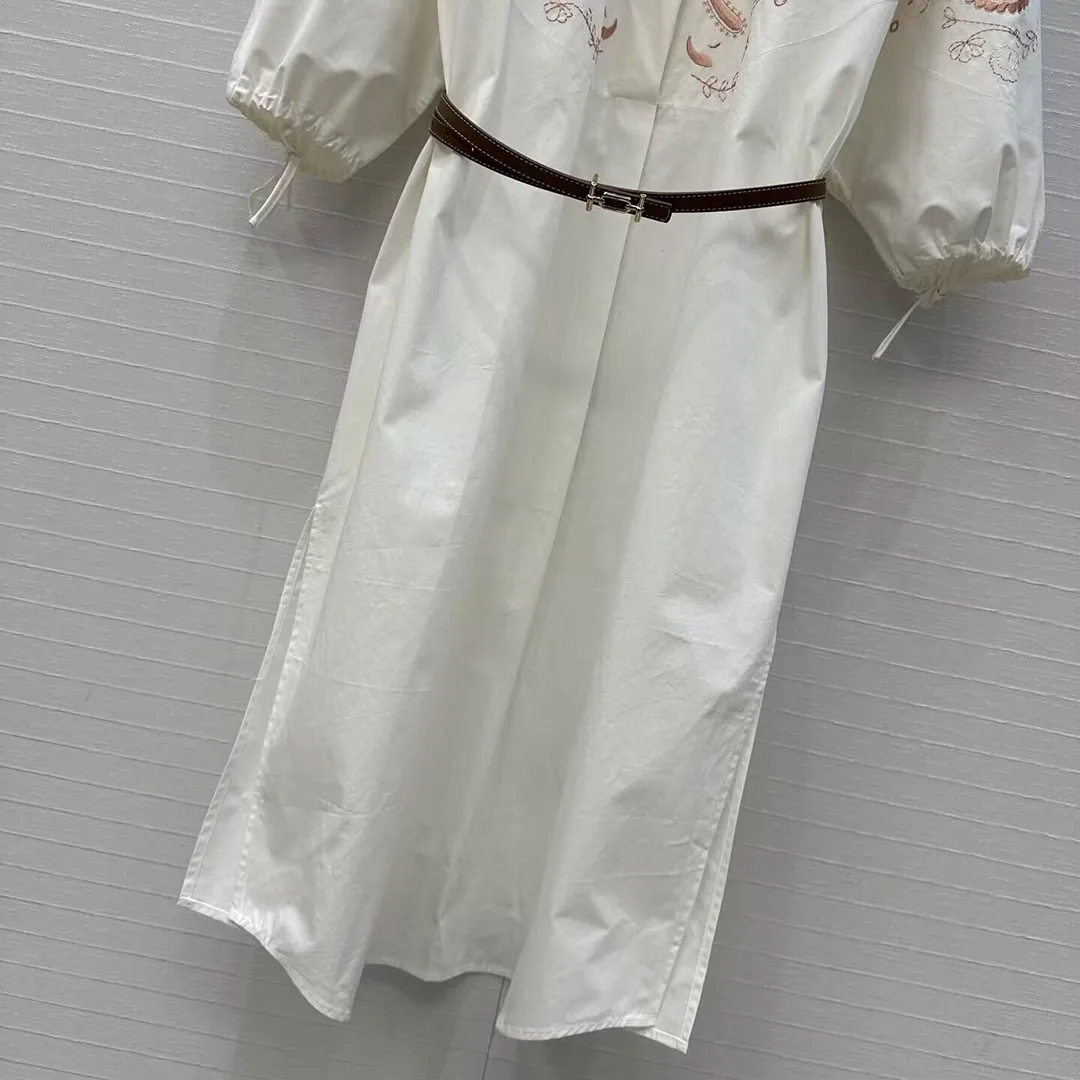 2025 ใหม่ฤดูใบไม้ร่วงแฟชั่นผ้าฝ้ายสีขาวชุดยาวผู้หญิง O-คอโคมไฟเย็บปักถักร้อยการ์ตูนสัตว์ดอกไม้เข็มขัด Boho ชุด