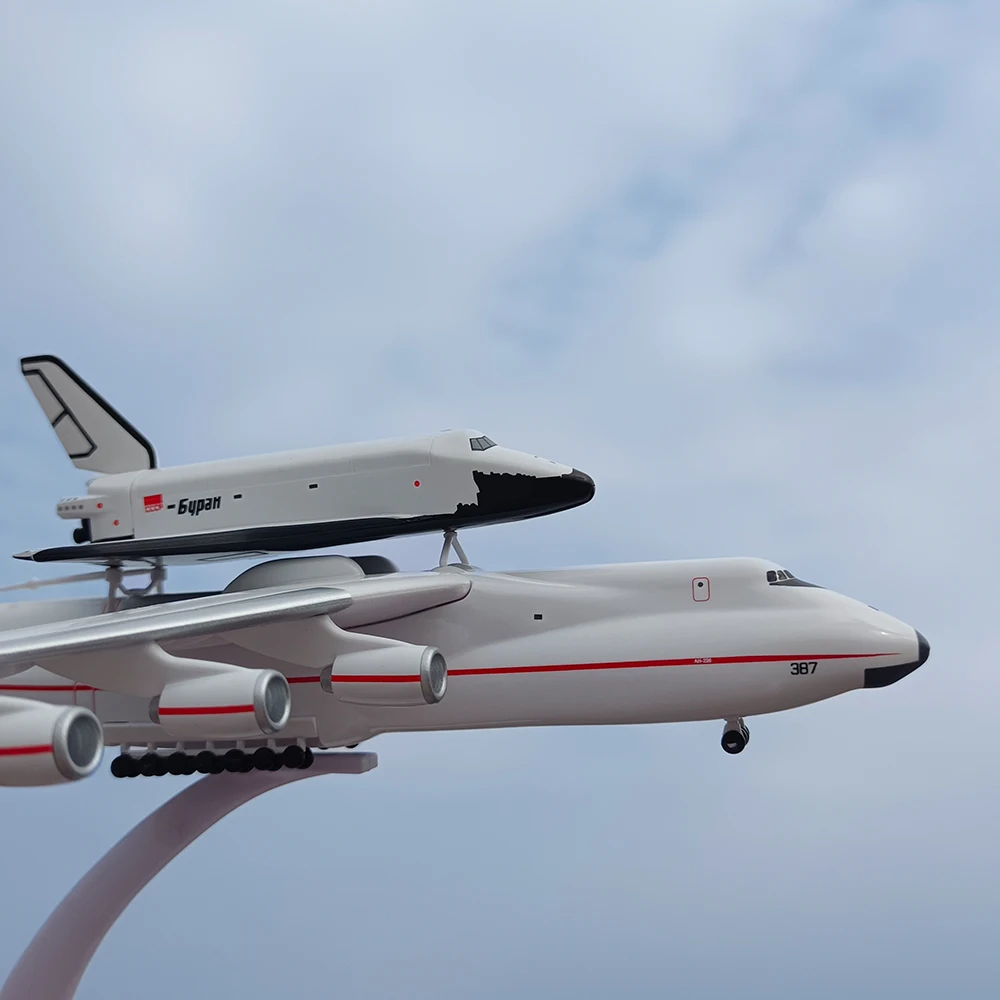 1/400 Scale Antonov An-225 AN225 Blizzard Space Shuttle Aircraft Model Diecast & Toy Airplane for Fans Adult Collection Souvenir