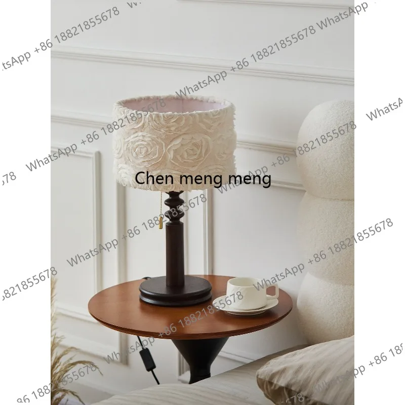 

Medieval style table lamp three-dimensional flower cover living room decorative lamp bedroom study retro atmosphere lamp