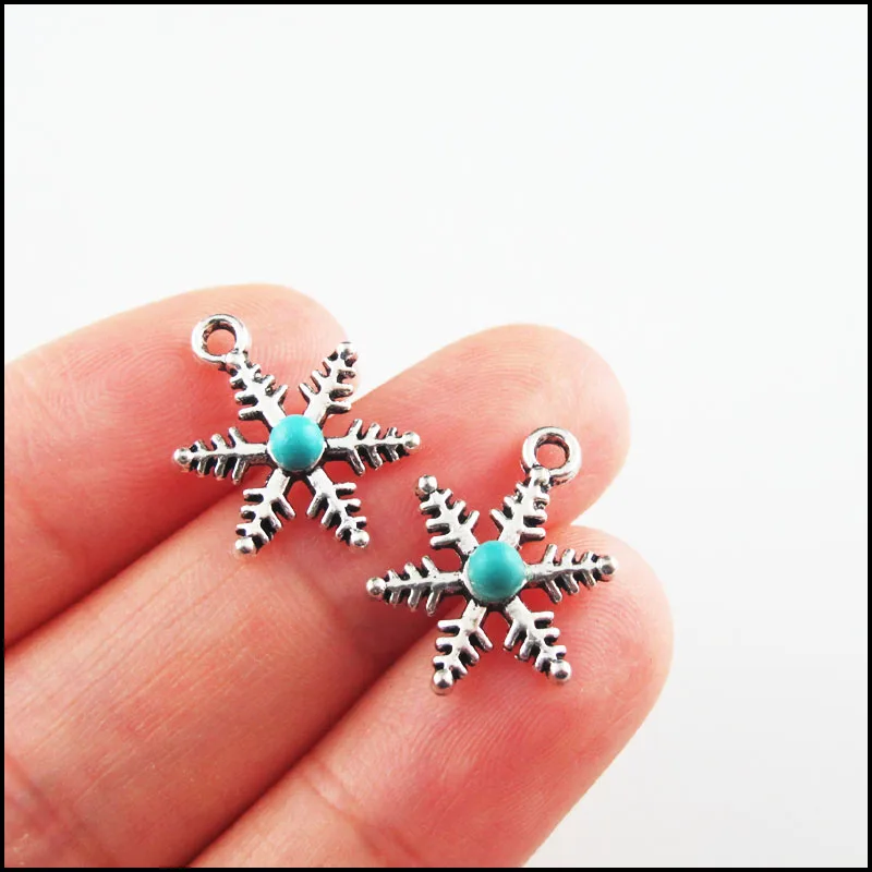 Fashion New Turquoise Stone Charms Angel Owl Animal Spider Snowflower Skull Tibetan Silver Plated Pendants Retro HCJBAB