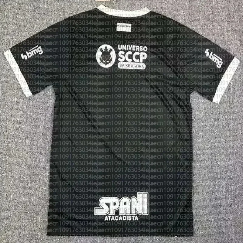 

Fashionable Outdoor Football Training Shirt for Men and Women, Breathable Quick Drying Loose Casual T-shirt, Oversized T-shirt.