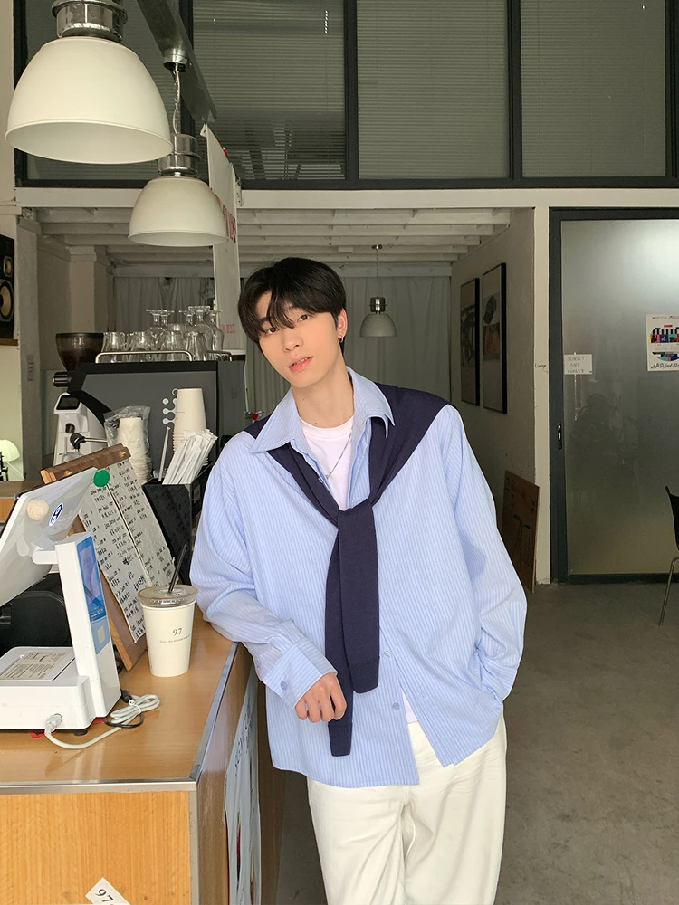 

Retro American Sle Long Sve Striped irt ex Casual Loose Fit College Sle Couple's Faionable Open Cardigan