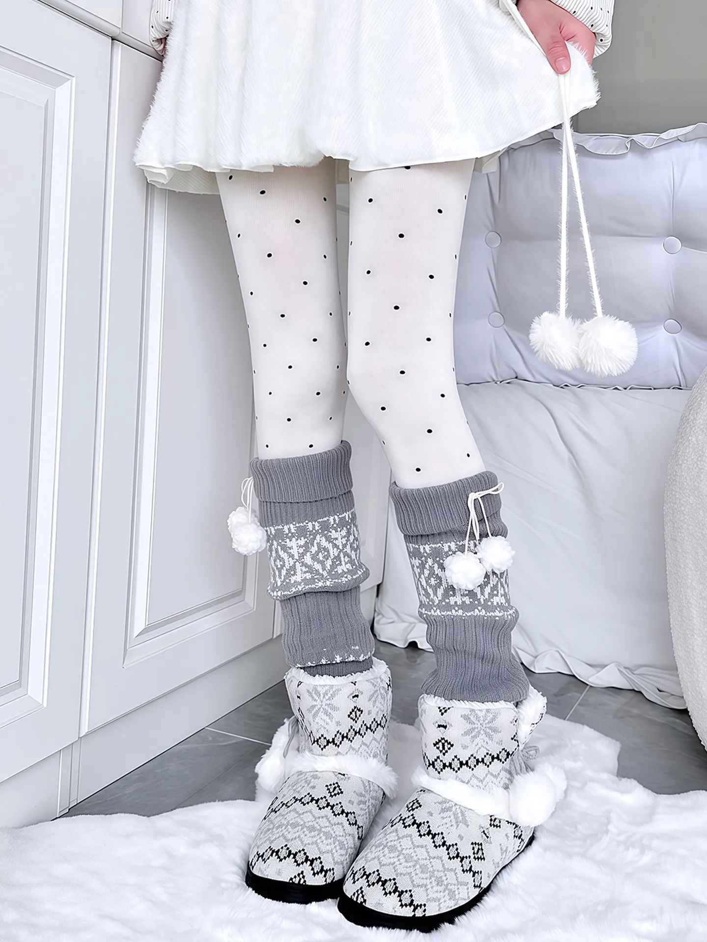 

Jk Autumn and Winter Hairball Cute Retro Calf Socks Stacked Wearing Polka Dot Pantyhose Leg Warmers Knitted Boots Socks Cover
