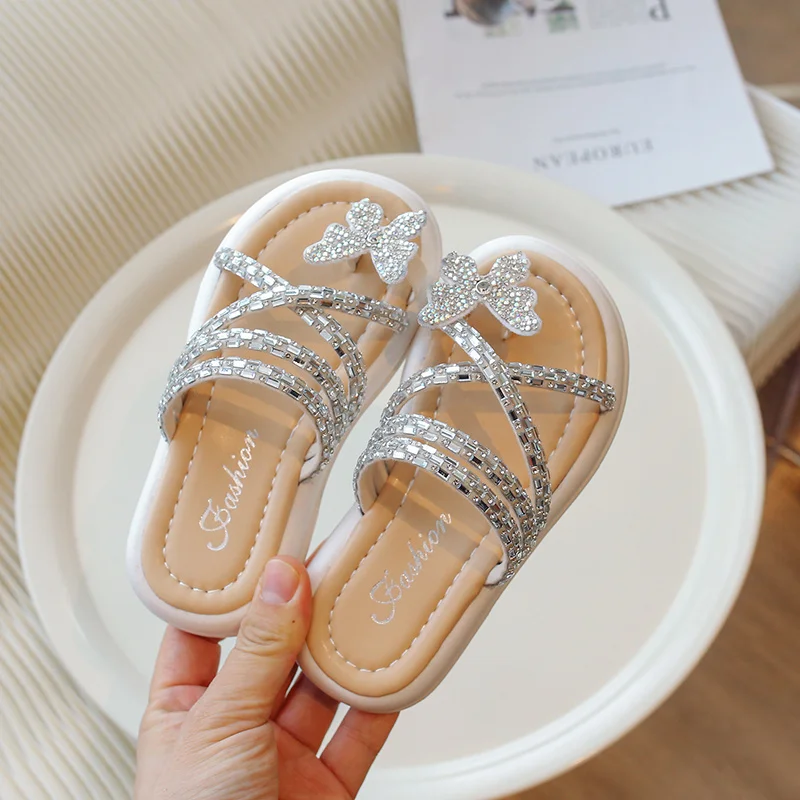 Summer Fashion Kids Comfortable Elegant Crystal Butterfly Elegant Beach Flat Bottom Beautiful Baby Girl Children Student Sandals