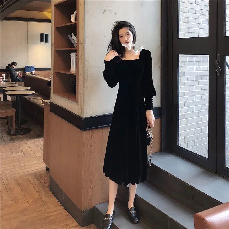 French Vintage Velvet Midi Dress Women Autumn Winter Long Sleeve Square Collar Elegant Evening Party Prom Robe Vestidos