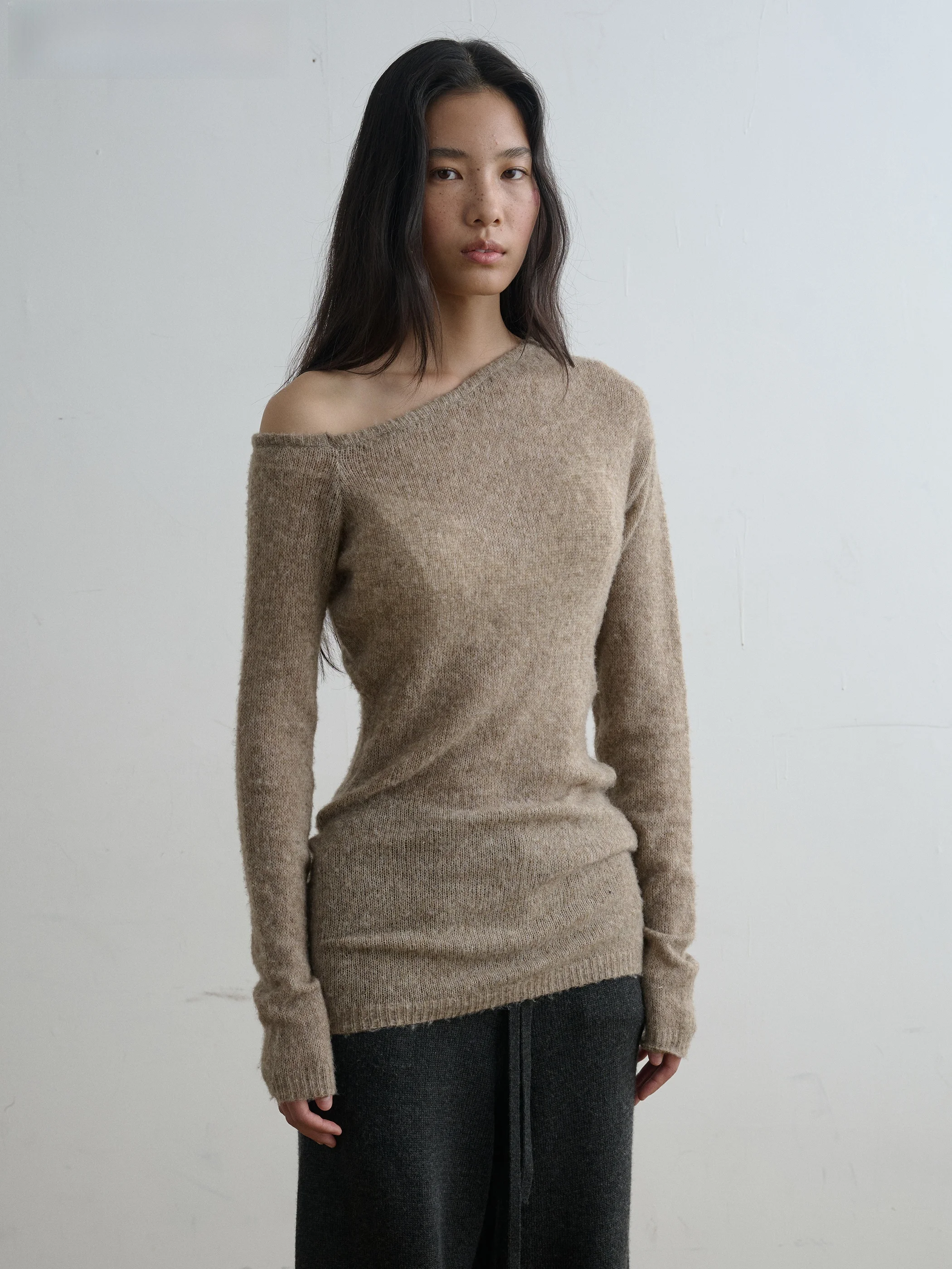 

Тонкий вязаный свитер Slim Fit с длинными рукавами, повседневный, с асимметричным дизайном плеча, удобный, из смесовой шерсти, для ежедневной носки