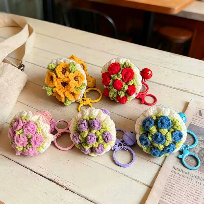 Hand-Crocheted Yarn Rose Keychain Botanical for Women, Kawaii Bag Charm Keyring Accessory, Daily Party Gift Evening Wedding
