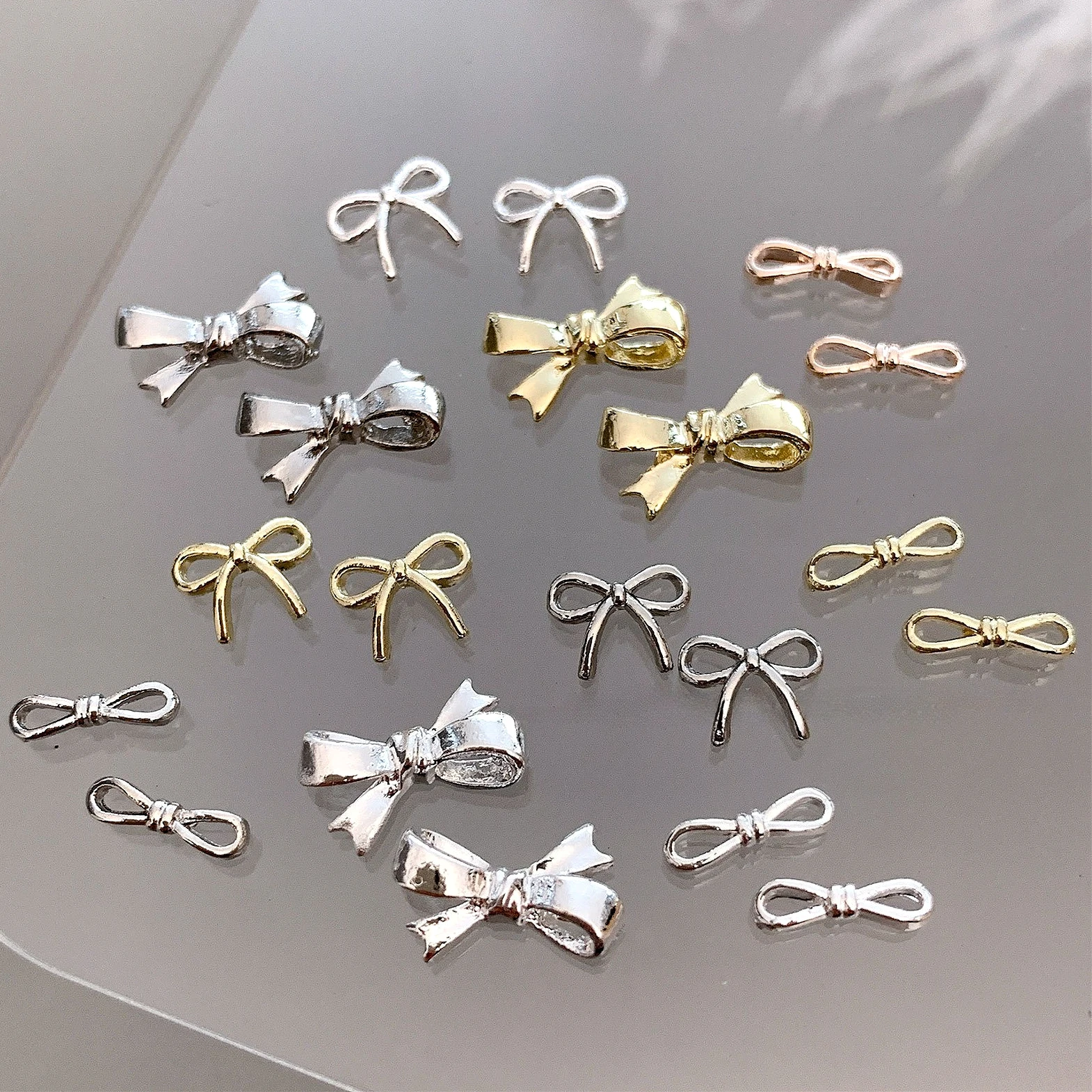 

Exquisite Bowknot Pearl Ribbon Rhinestone Bow Tie Gold Silver Metal Alloy Chic Nail Art Decorations Charms Manicure Accessories