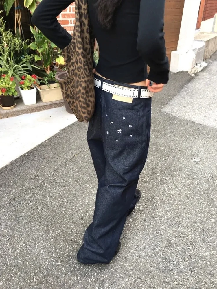 Damskie jeansy Street Sle Casual o luźnym kroju z szerokimi nogawkami, haftowanym wzorem gwiazd, efektem wyszczuplającym, uniwersalne, wygodne...