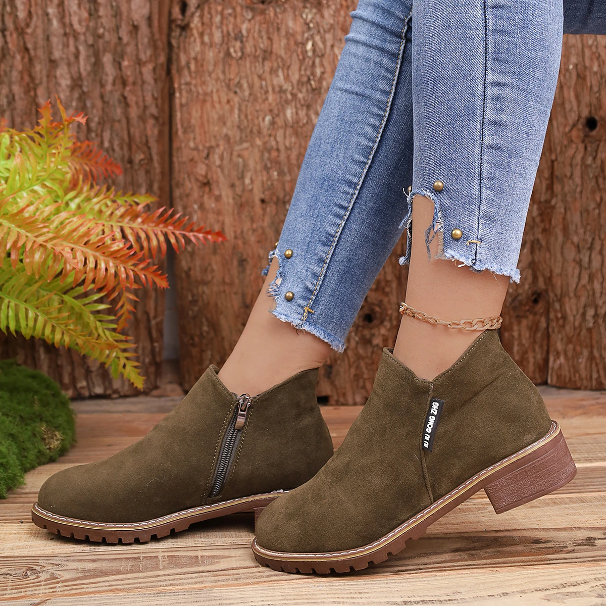 Women Boots Fashion Thick Sole Ankle Boots Comfortable Plus Size Snow Boots Casual Female Platform Designer Hot Shoes for Women