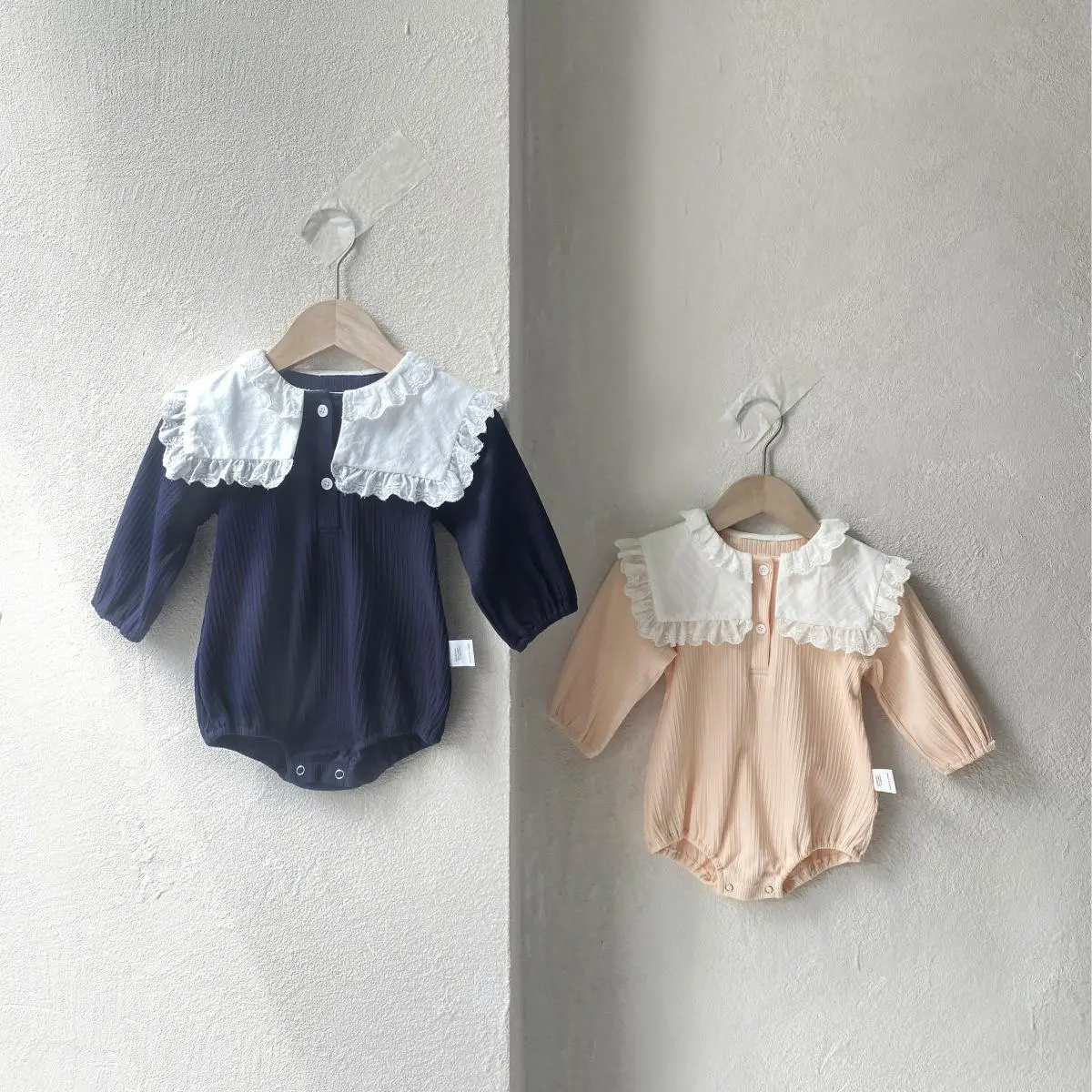 

2024 Autumn New Baby Girl Cute Lace Large Lapel Bodysuit Solid Newborn Toddler Cotton Ribbed Jumpsuit Infant Casual Onesie 0-24M