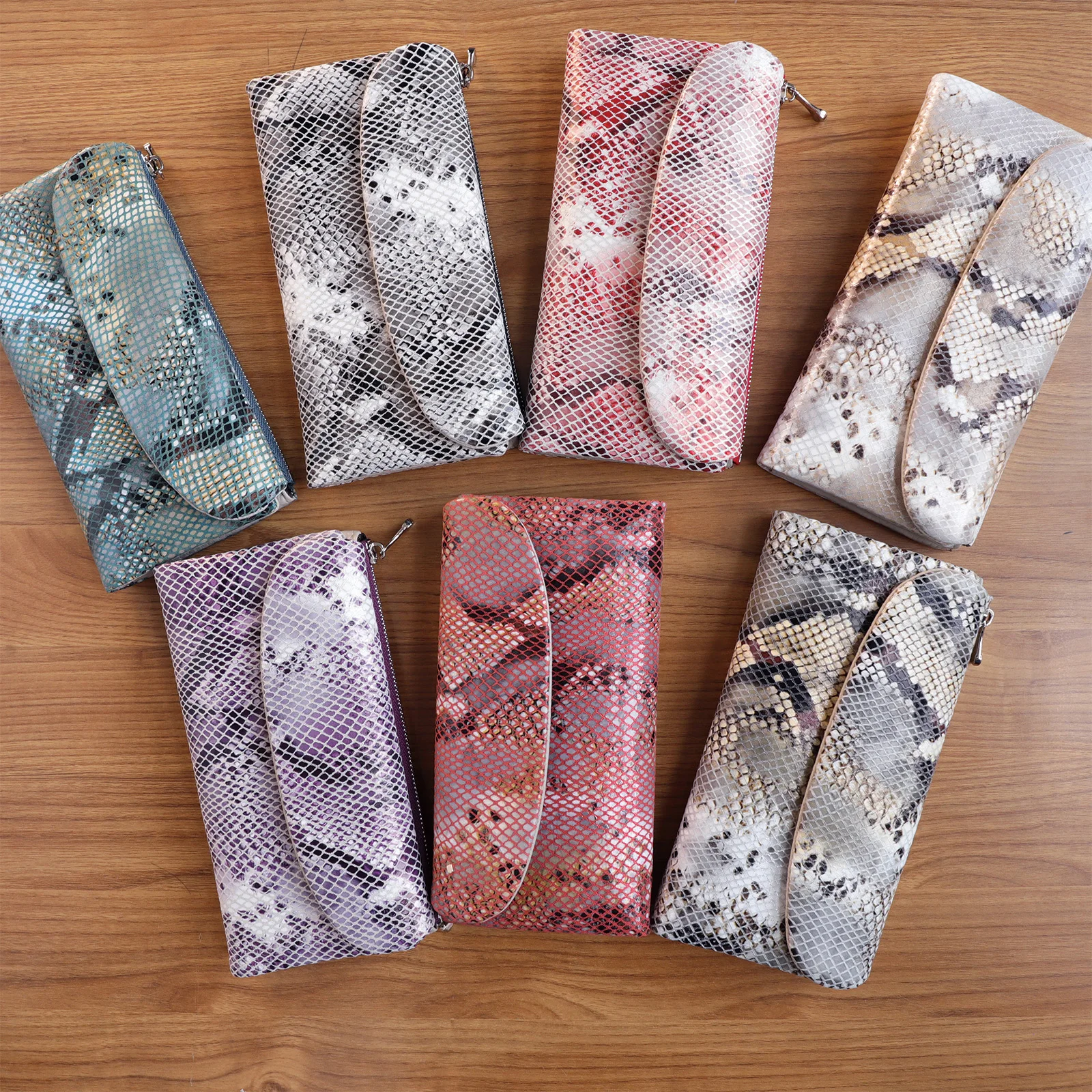 Dompet Panjang Kulit Asli untuk Wanita Dompet Koin Slot Multi Kartu Desain Serpentine Fashion Tas Tangan Wanita