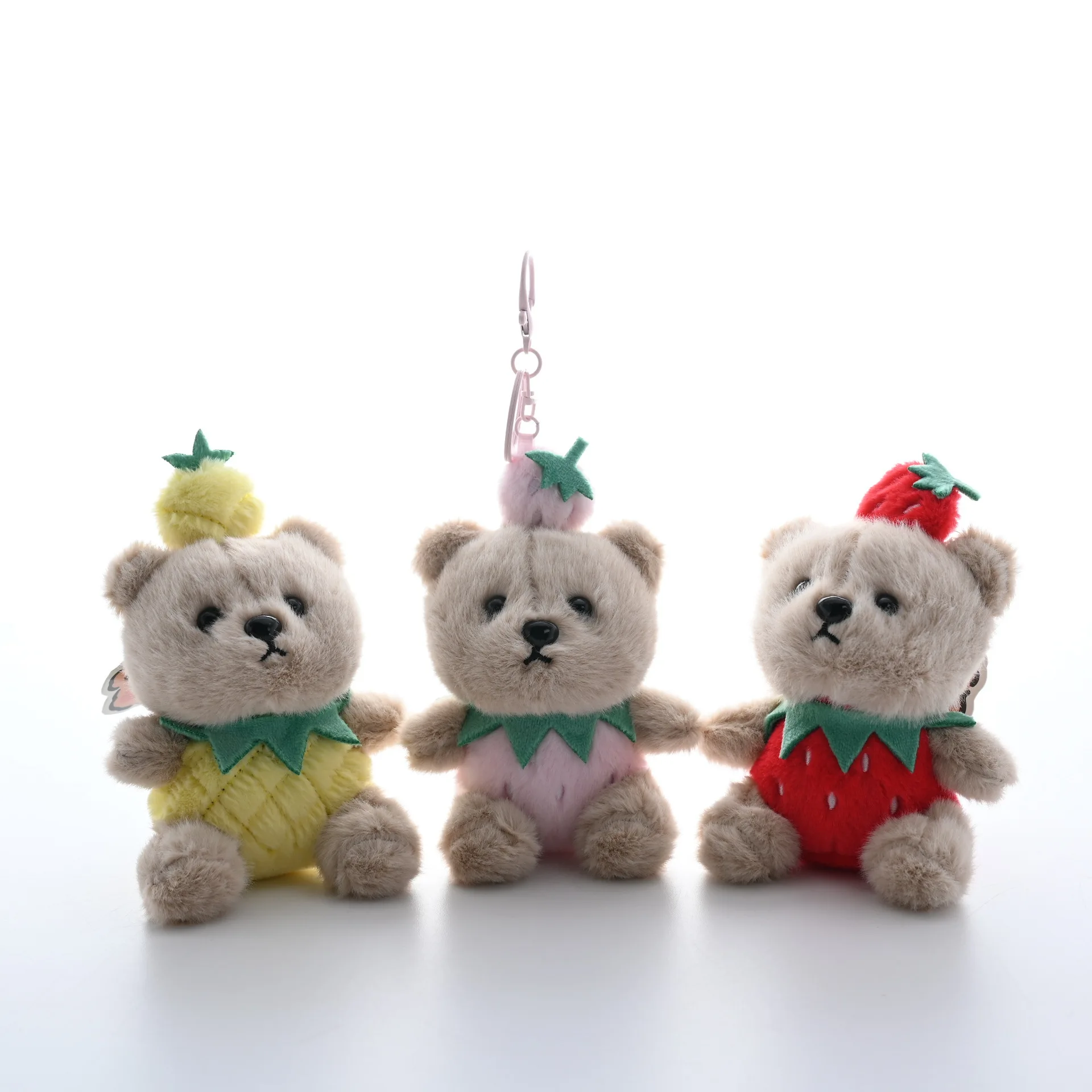 Novo chaveiro de pelúcia com pingente de estatueta de urso de frutas - lindo urso e estatueta em forma de abacaxi para bolsas, como presente.