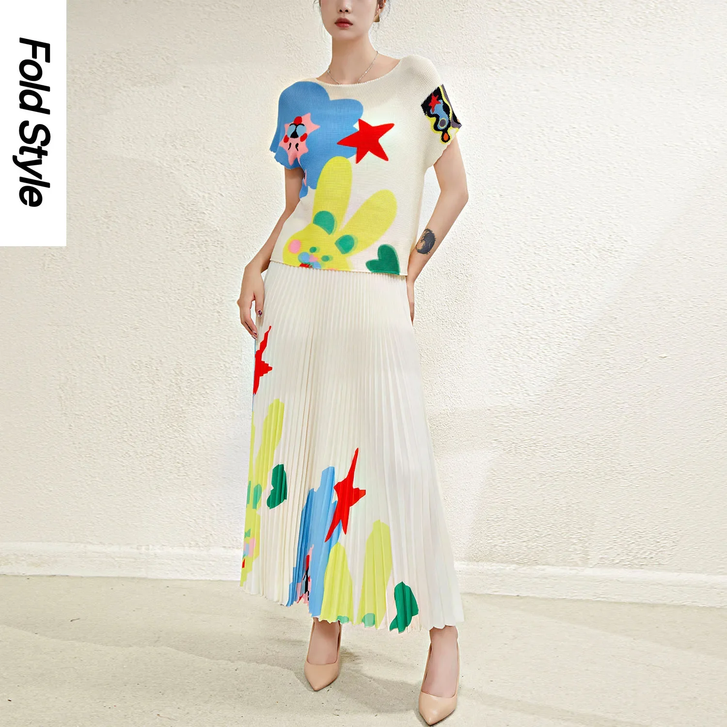 

Miyake Leisure Set Women's Short Sleeve Fashion Design Sense Printed Top Women's High Waist Pleated Half Dress Two Piece Set