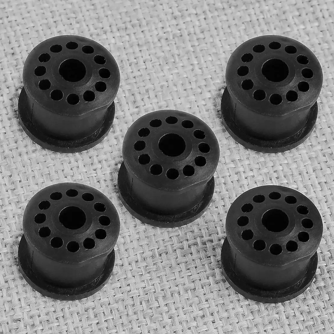 

5Pcs Shift Lever Cable Linkage Bushing Grommet 4S6P-7412-AA 4668268AC 5037380AA 4641135 Fit for Ford Fiesta Focus 2002-2007 2008
