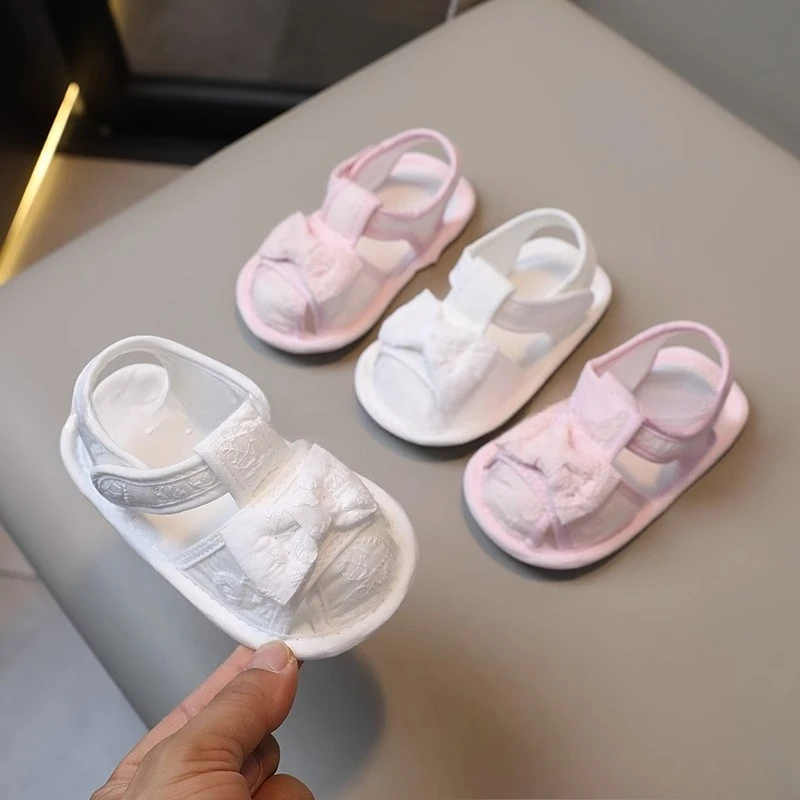 أحذية أطفال عصرية لصيف 2025 صنادل أطفال جديدة بسيطة متعددة الاستخدامات أحذية شاطئ للفتيات مريحة مانعة للانزلاق مشوا لأول مرة للأطفال Zapatos