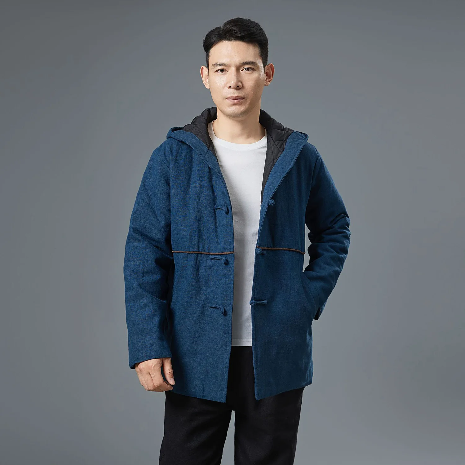 

LZJN Chinese-Style Men’s Hooded Ramie-Padded Jacket, Hand-Knotted Frog Buttons, Vintage Loose-Fit Solid-Color Quilted Coat