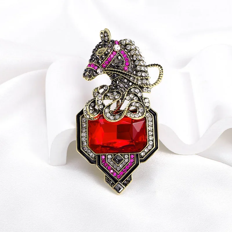 Horsehead Enamel Pins Brooches for Women Men Retro Crystal Hobby Animal Badge  Backpack Jackets Hat Lapel Pin Jewelry Gift