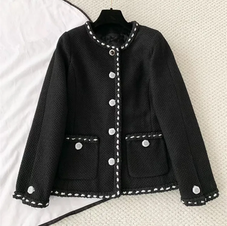 Customized European-style women's clothing 2025 Winter new arrivals Long-sleeved black and white single-button coat set