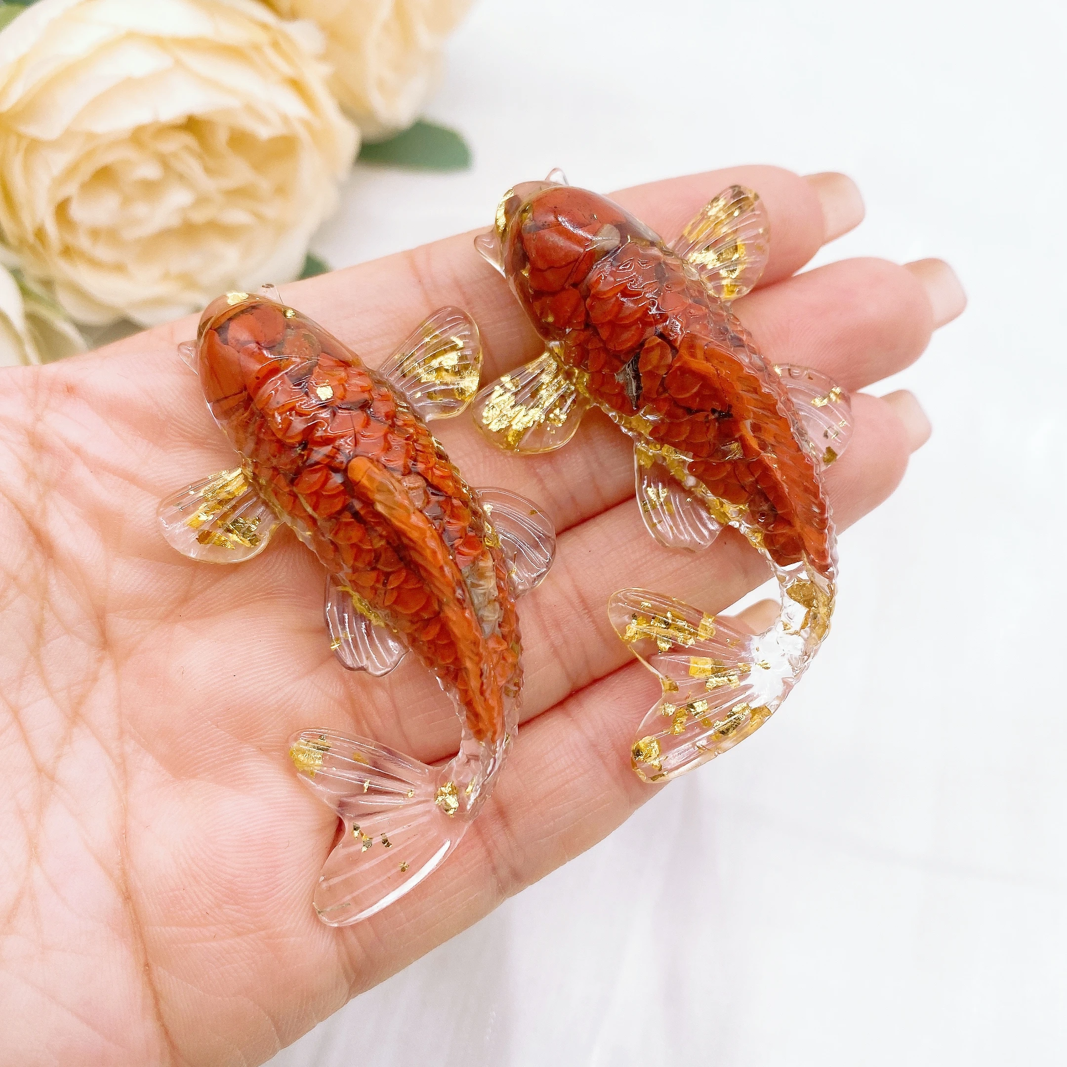 Natural Boutique Crystal Stone Gravel Lucky Koi Fish Figurine Resin Mini Quartz Fancy Carp Statue Home Decor Desk Ornament Gift