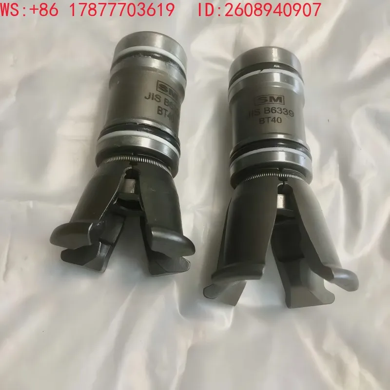 Pulling claw SM JIS B6339 BT40/90 degrees (claw piece 38 long) four flap claw