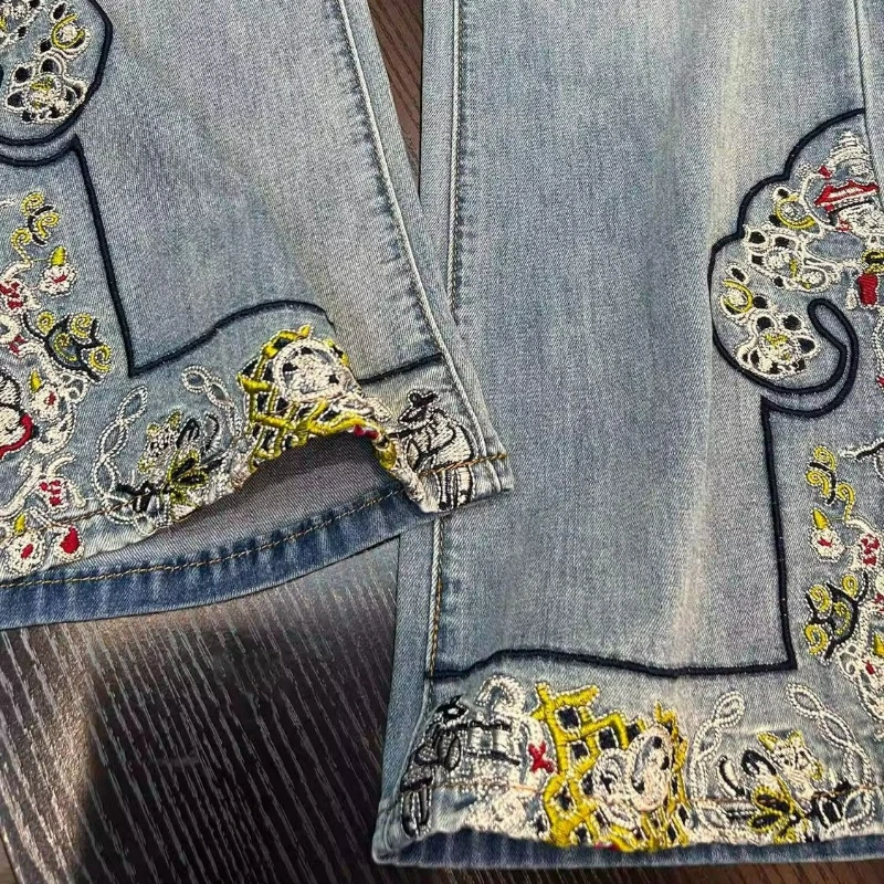 Lässige, jugendliche, bestickte Jeans mit weitem Bein für Damen, 2026, Herbst, hoch taillierte, schlankmachende, elegante, vielseitige Hose mit geradem Bein