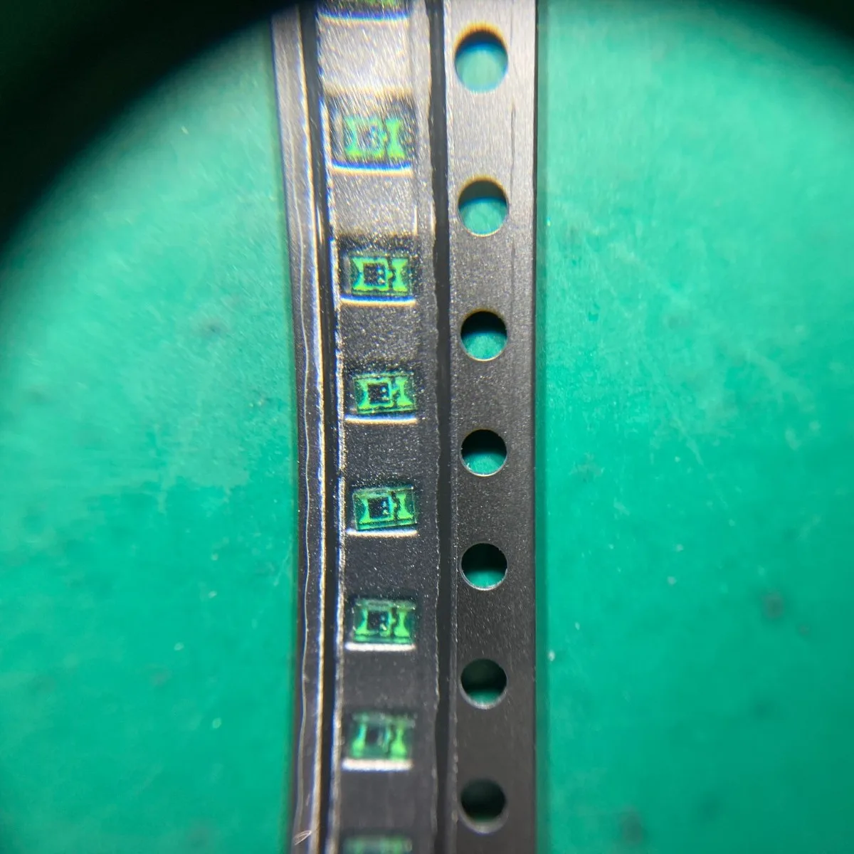 TEMT6200FX01 package: 0805 surface mount ambient light sensor in brand new stock