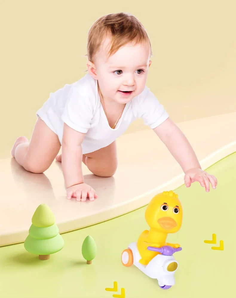 Inertial Car Squeeze Drive Yellow Duck Child Toy 360 ڈگری گھومنے والی کھلونا کار بیبی ونڈ اپ ابتدائی سیکھنے والے کھلونے سالگرہ کا تحفہ