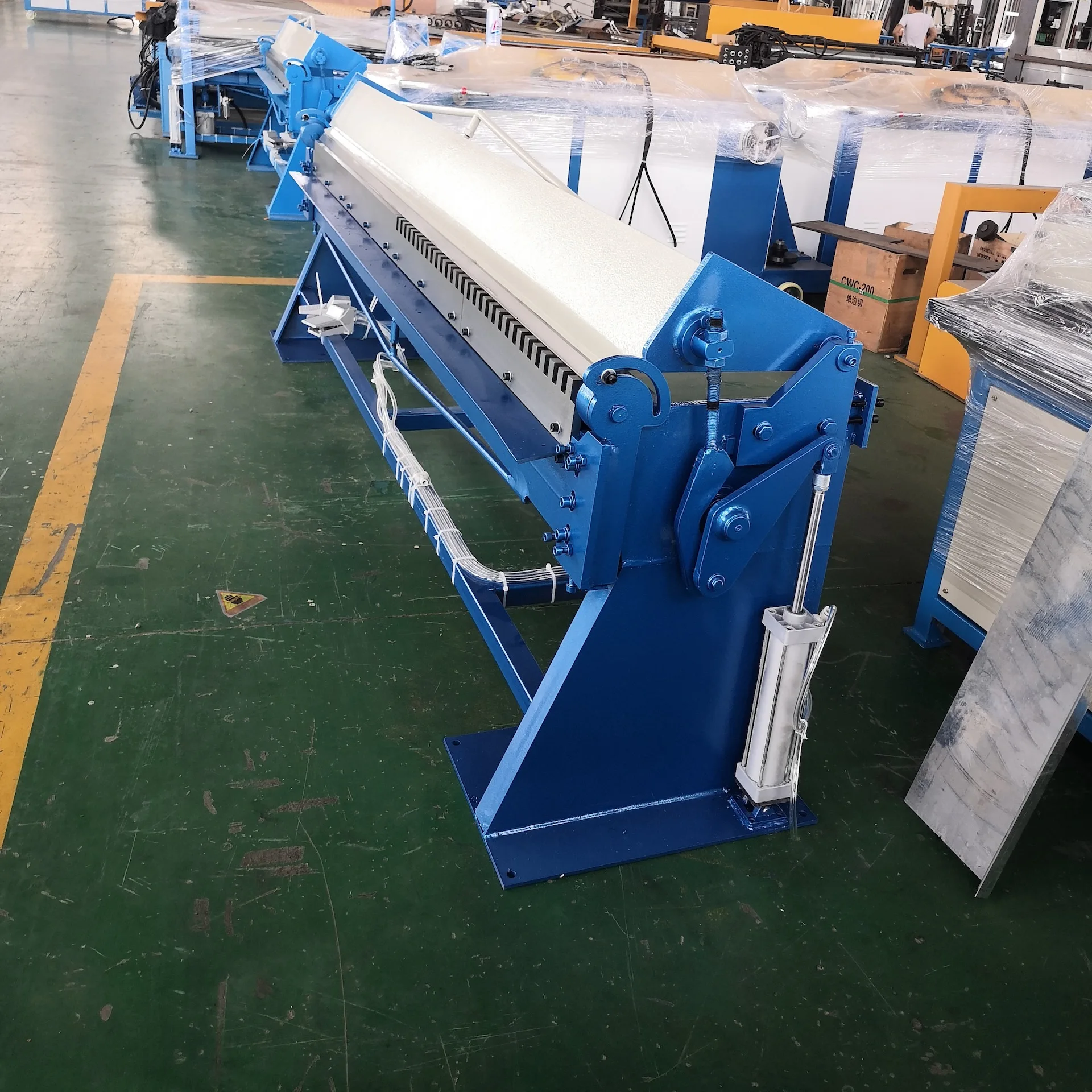 Wyprzedaż Wyprzedaż Giętarka do blachy