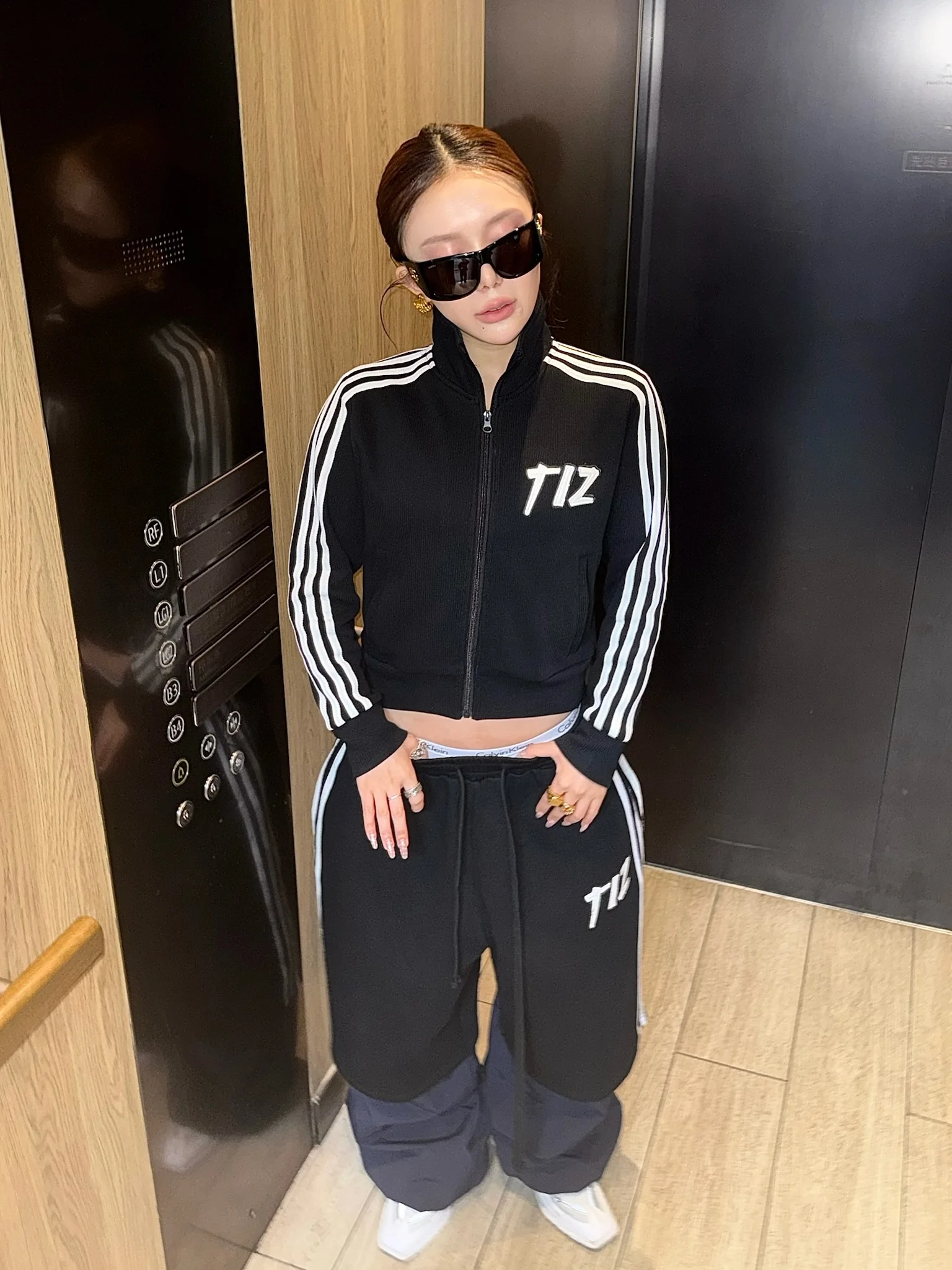 

Комплект TIZ: худи Slim Fit и свободные брюки, быстросохнущие, двухслойные, для мужчин и женщин, повседневная спортивная одежда, с длинным рукавом, на молнии
