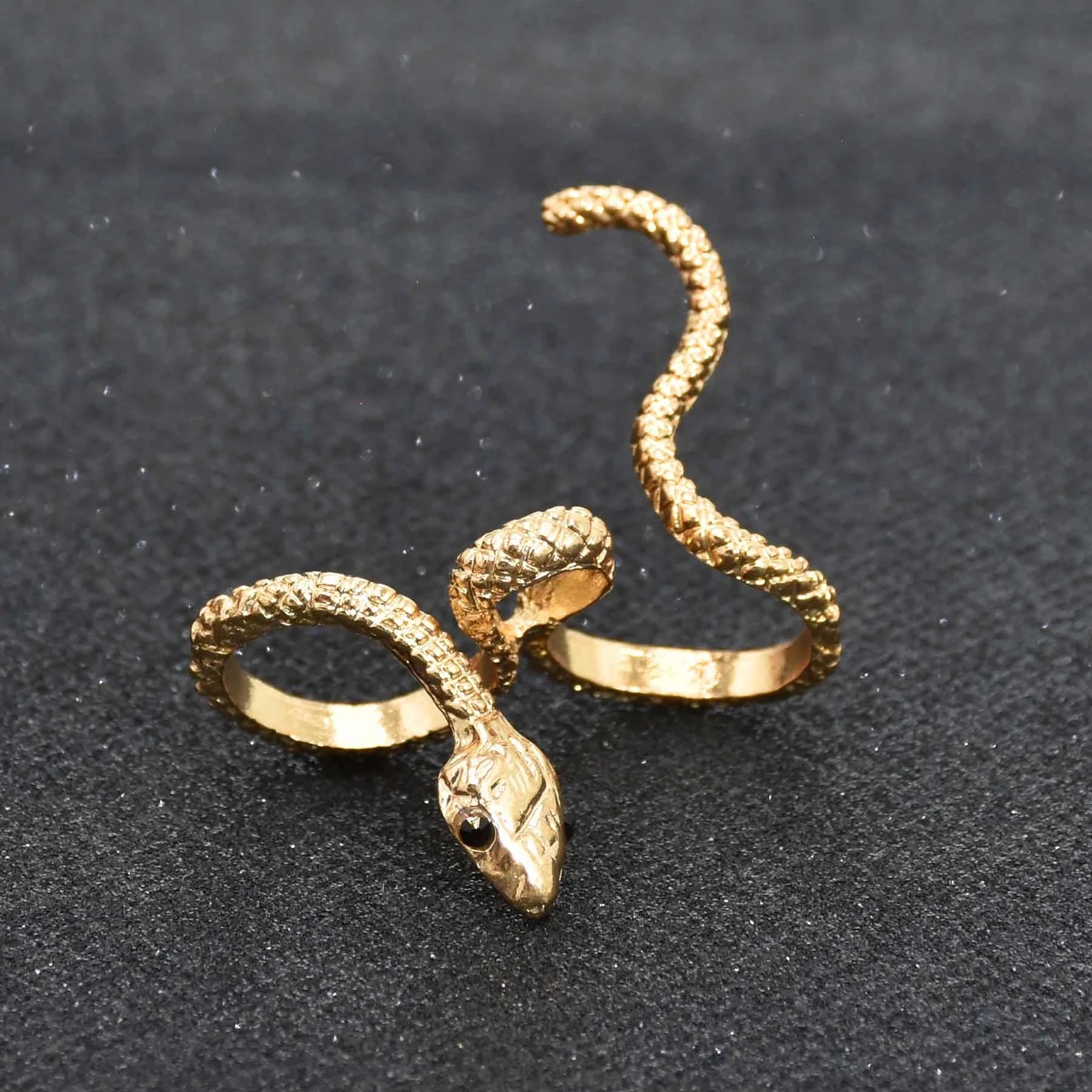 Women's Lively Animal Alloy Ring Snake Wrap Double Finger Ring 2022 New Halloween Party Fashion Personality Jewelry