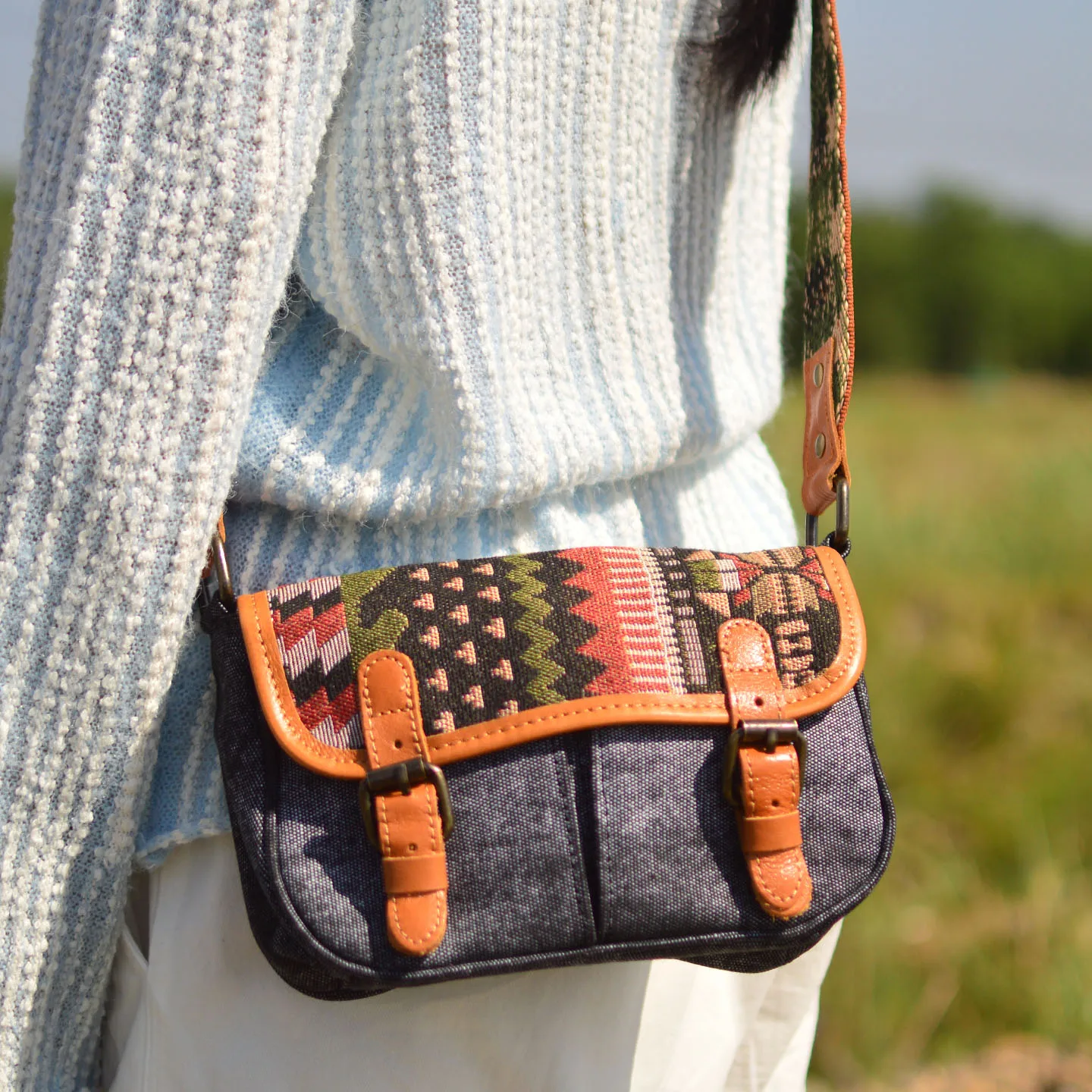 sac-bandouliere-en-jean-style-national-aetoo-pour-femme-sacoche-retro-color-block-avec-style-vintage-Elegant-et-decontracte