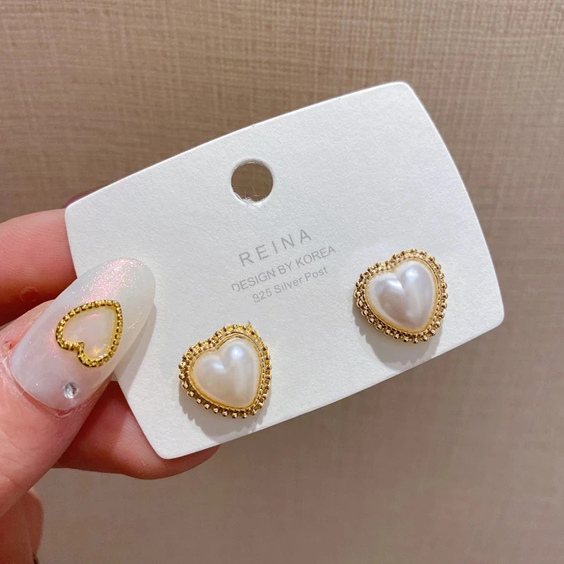 Cute Korean Earrings Love Heart Bling Crystal Stone Rose Gold Color Stud Earrings for Women Korean Fashion Jewelry 2024 New Gift