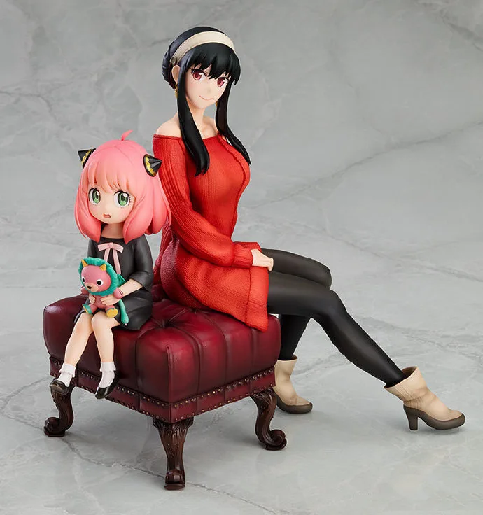 

Spy x Family Anya Yor Sofa Sitting Pose Action Figure Model Ornament Boxed